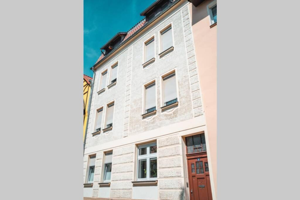 Apartment Liebevoll Sanierte, Grosszuegige Stadtwohnung, 70 Qm