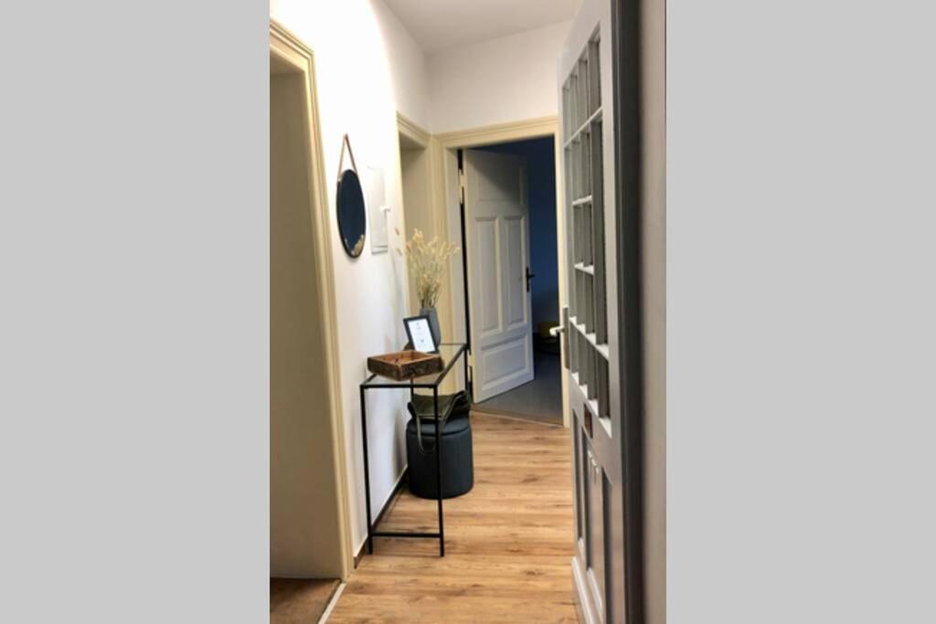 Liebevoll Sanierte, Grosszuegige Stadtwohnung, 70 Qm