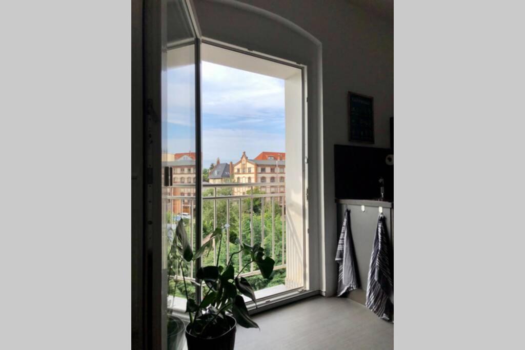 Liebevoll Sanierte, Grosszuegige Stadtwohnung, 70 Qm